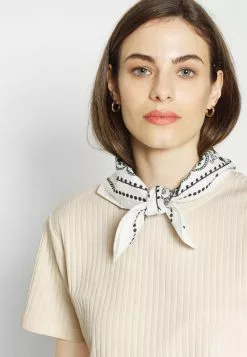 Anna Field MAMA TOP SKIRT SET - Bleistiftrock - 003 - Off-white 12 Anna Field MAMA TOP SKIRT SET - Bleistiftrock - 003 - Off-white -Anna Field Geschäft 17d77307363e48c6bd680b42cdfb7bf7