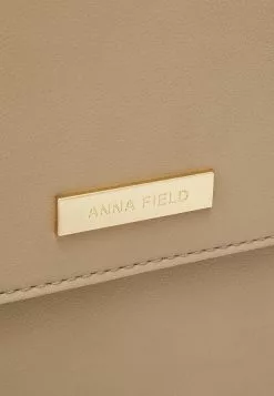 Anna Field Notebooktasche - Tan -Anna Field Geschäft a565054d8e2d4f83b963eb734abf3e06